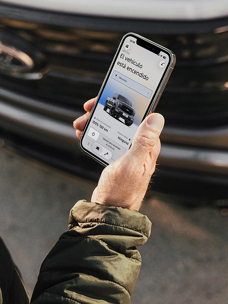 Celular con Ford app