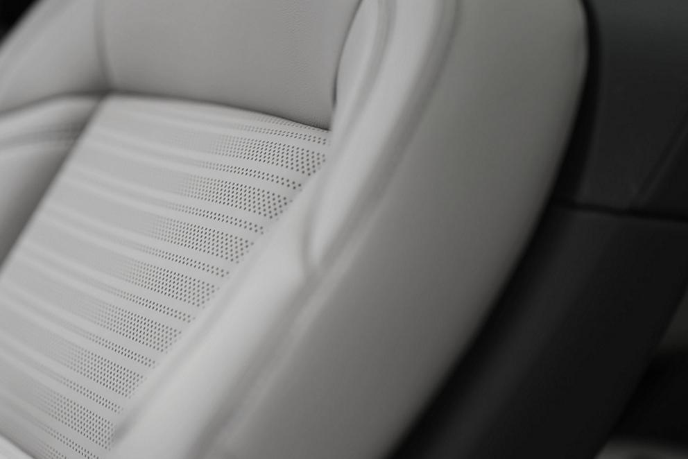 A close up of the front seats of a 2026 Lincoln Nautilus SUV