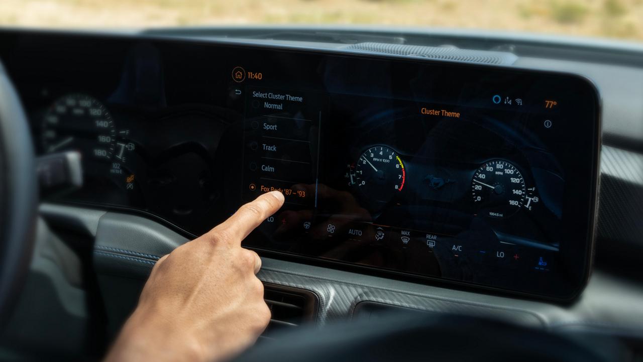 Pantalla de Mustang con modos de conducción