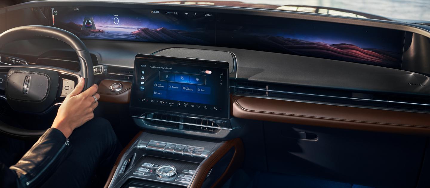 The interior of a 2026 Lincoln Nautilus Reserve model