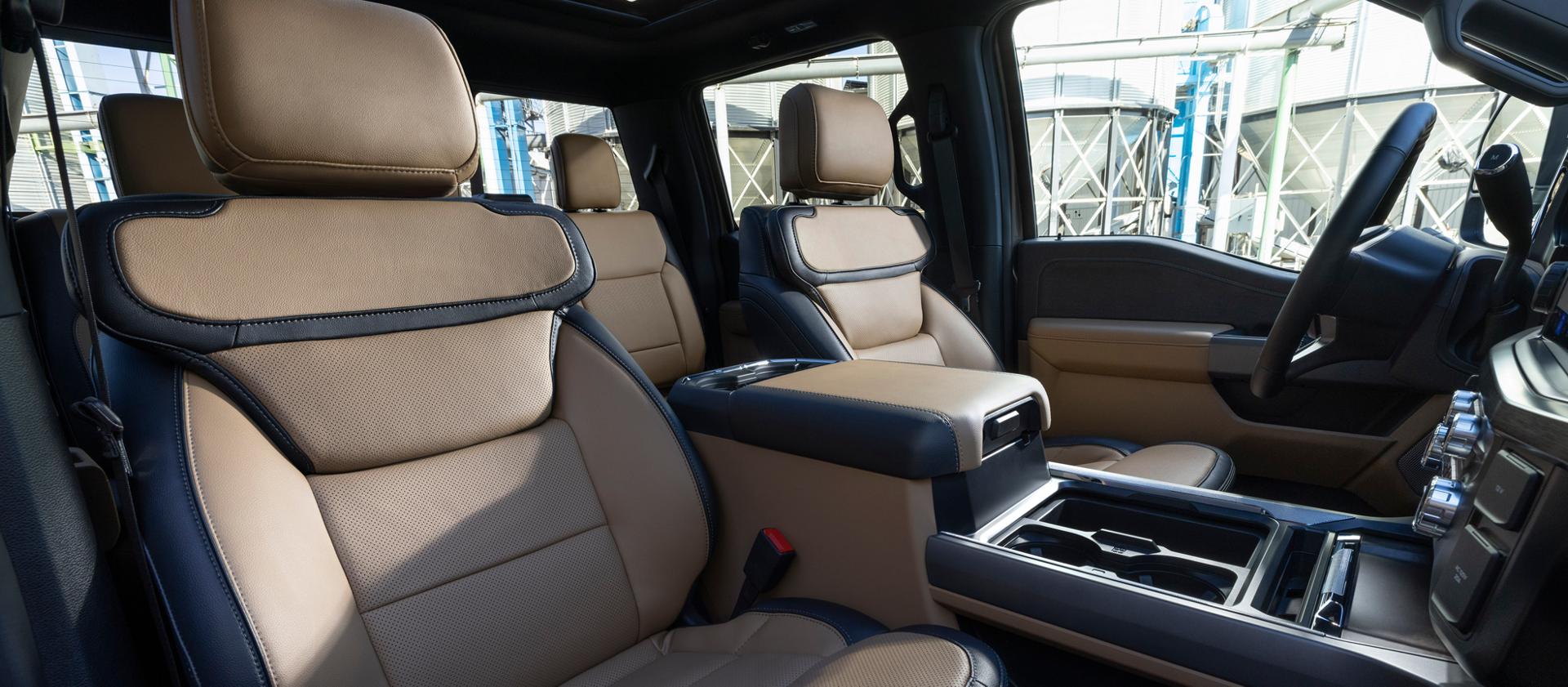 Interior view of the 2027 Ford Super Duty® F-350® Lariat® pickup