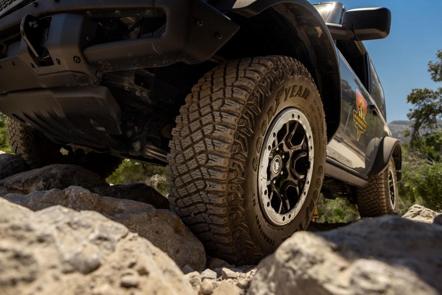 The driver’s side wheel of a 2025 Ford Bronco® SUV