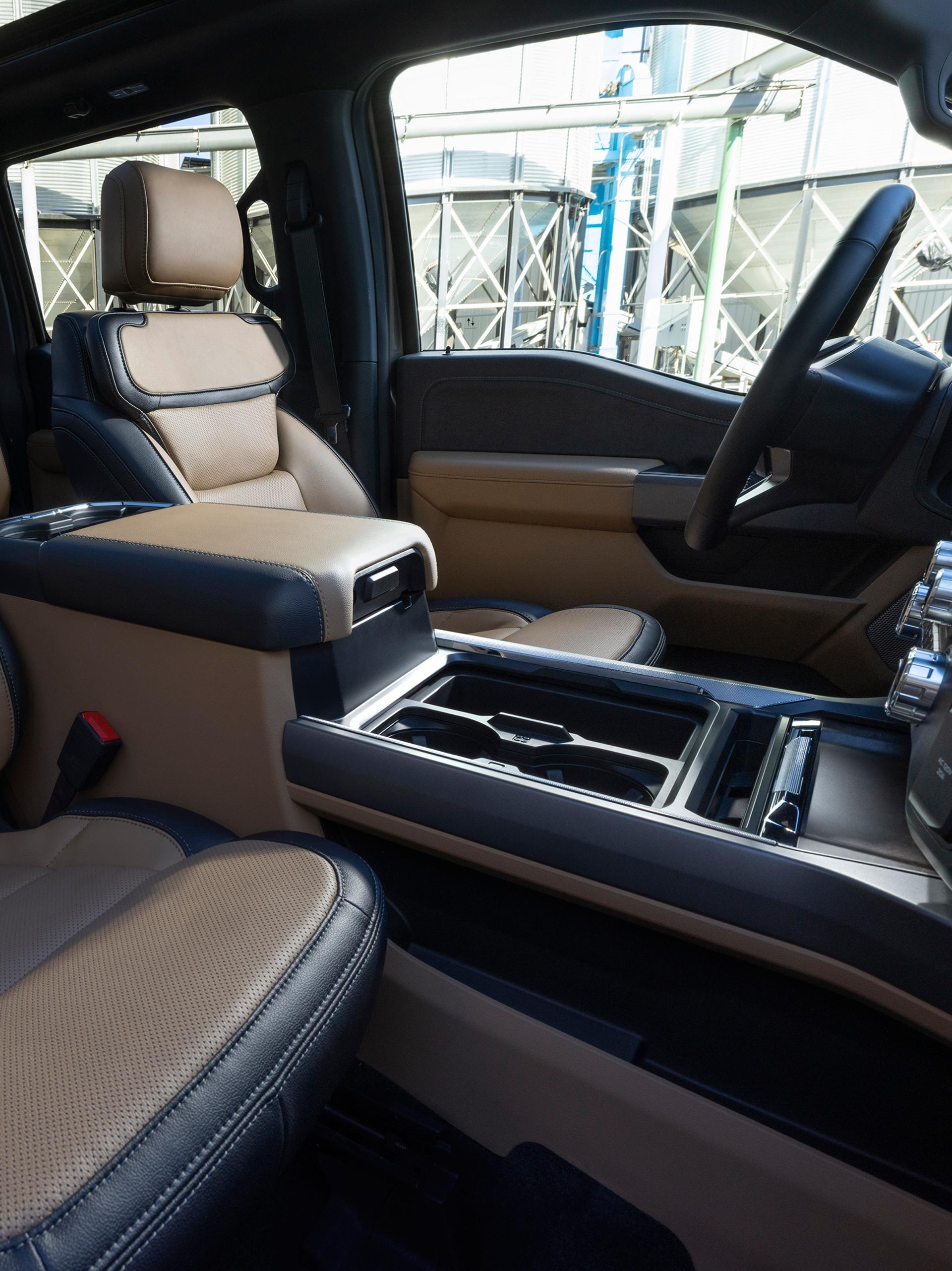 Interior view of the 2027 Ford Super Duty® F-350® Lariat® pickup