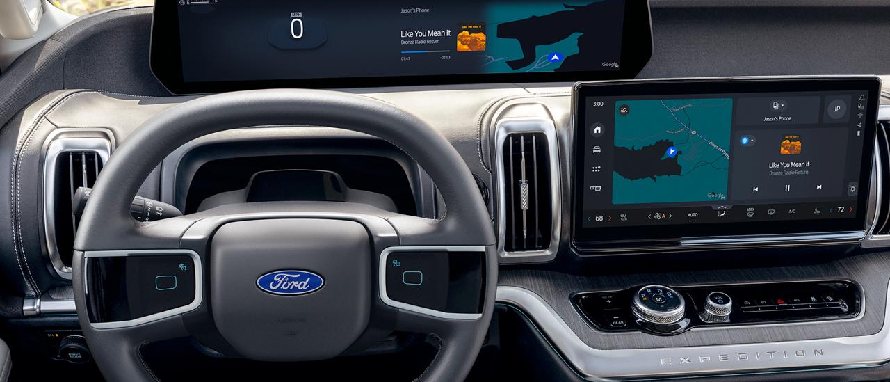 2027 Ford Expedition® SUV 24-inch panoramic display and 13.2-inch center display