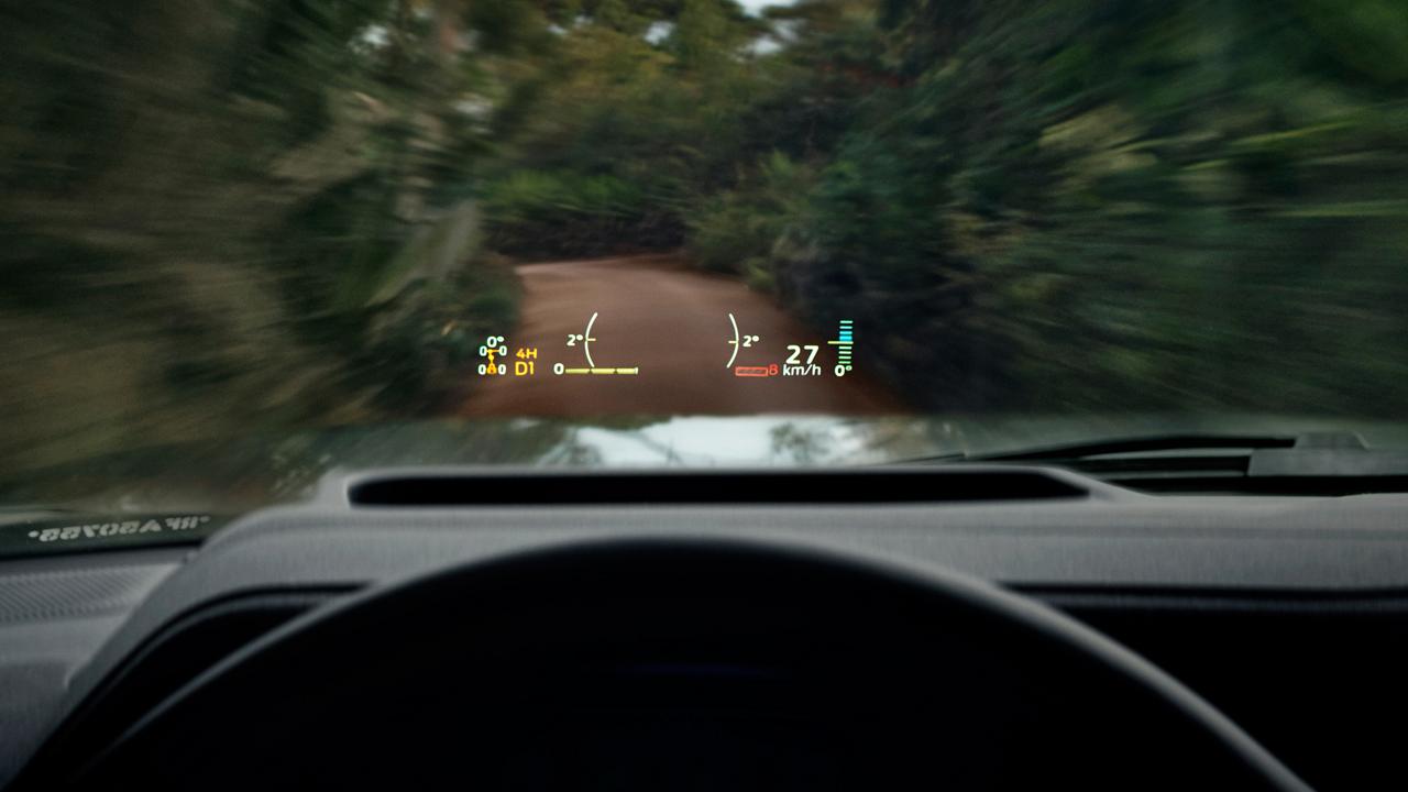 Información clave visualizada en el parabrisas de la F-150 durante viaje