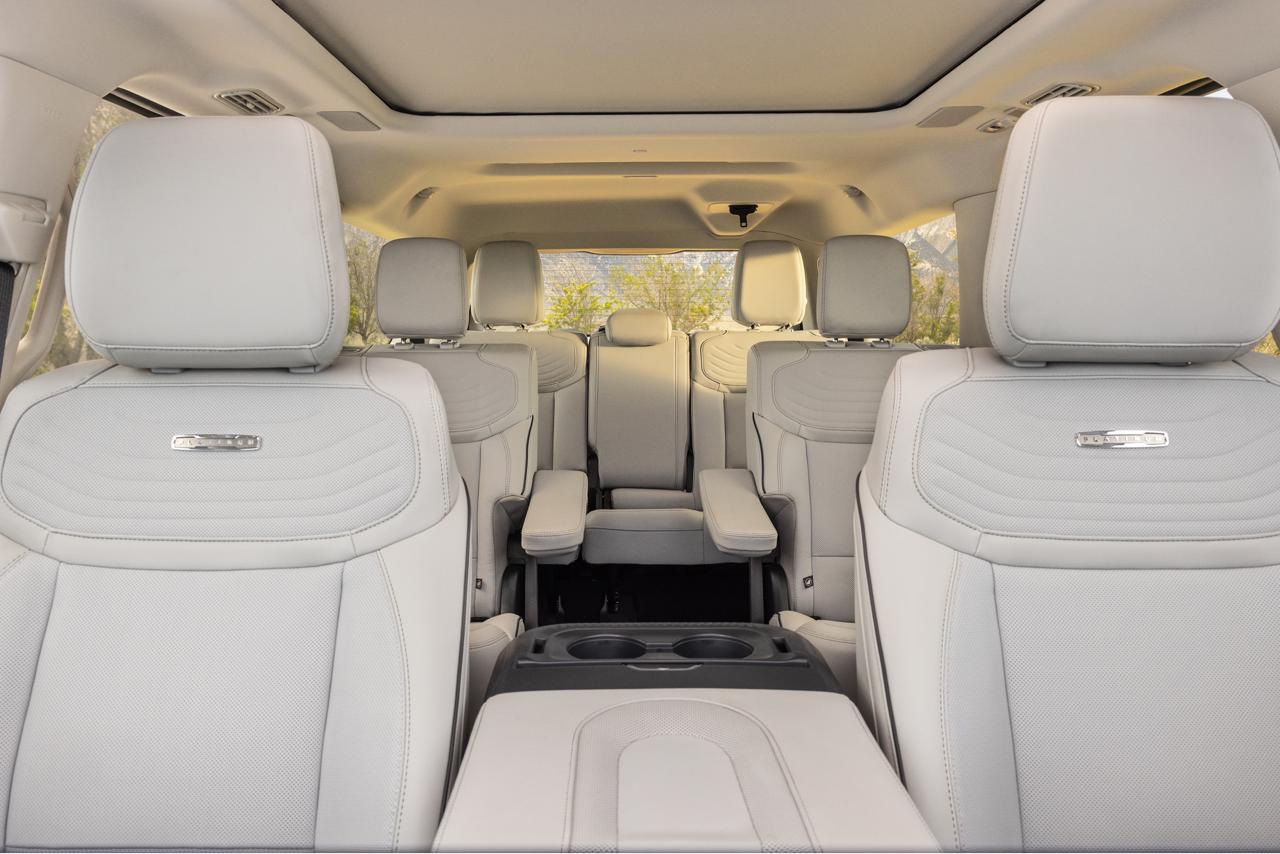 2027 Ford Expedition® Platinum® SUV interior
