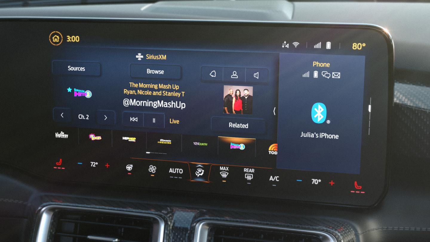 2025 Ford Mustang® coupe 13.2" center touchscreen