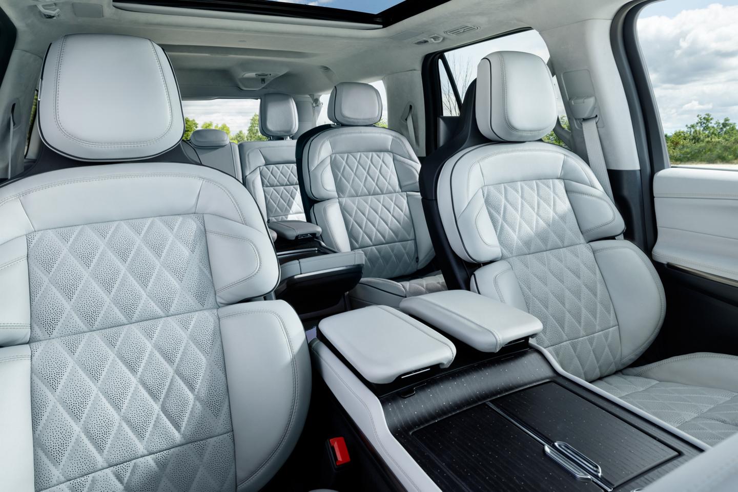 The Perfect Position Front Seats of a 2025 Lincoln Black Label Navigator® SUV in the Atmospheric theme
