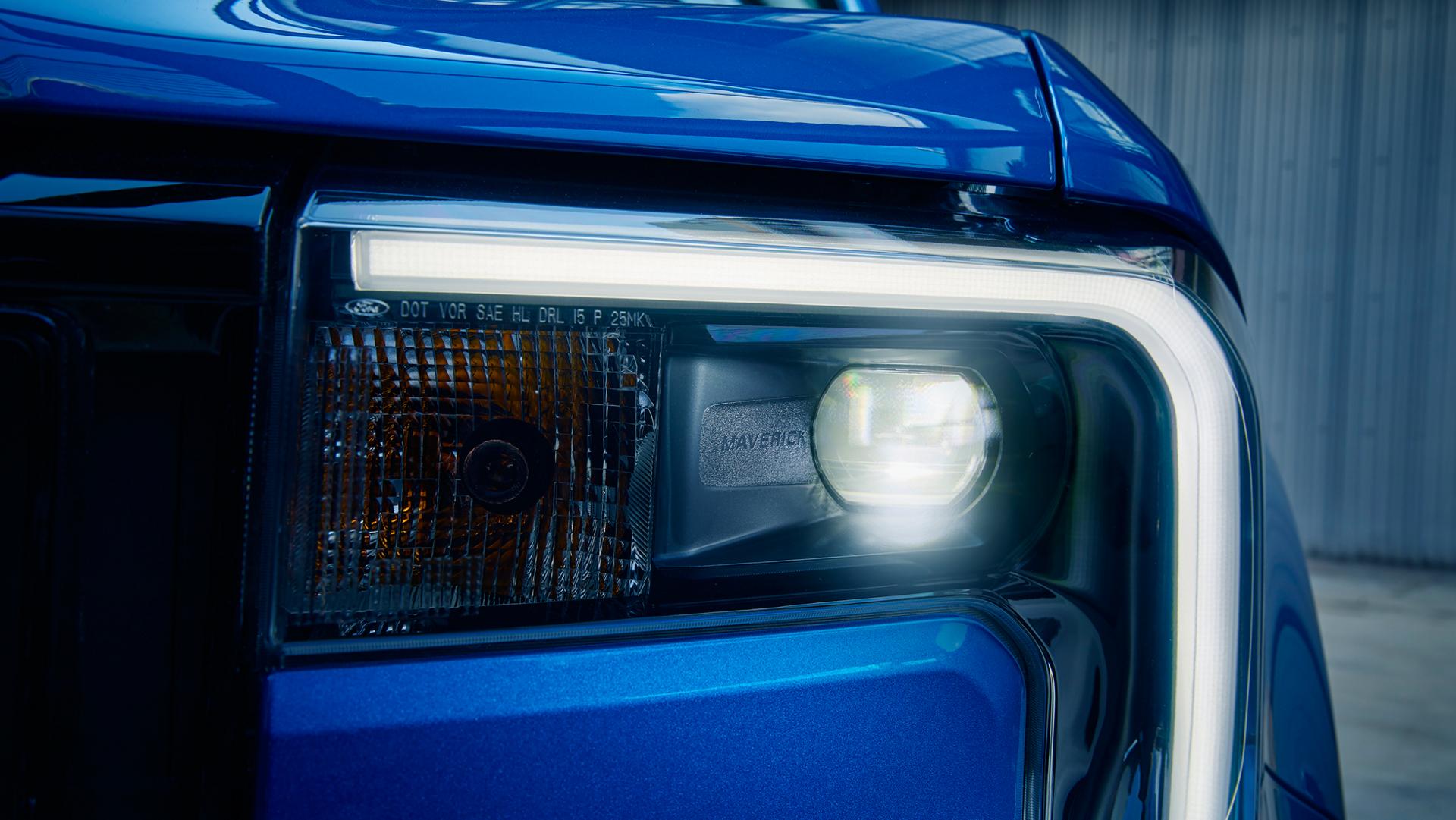 Close-up of the headlamp of a 2026 Ford Maverick Lobo™ pickup