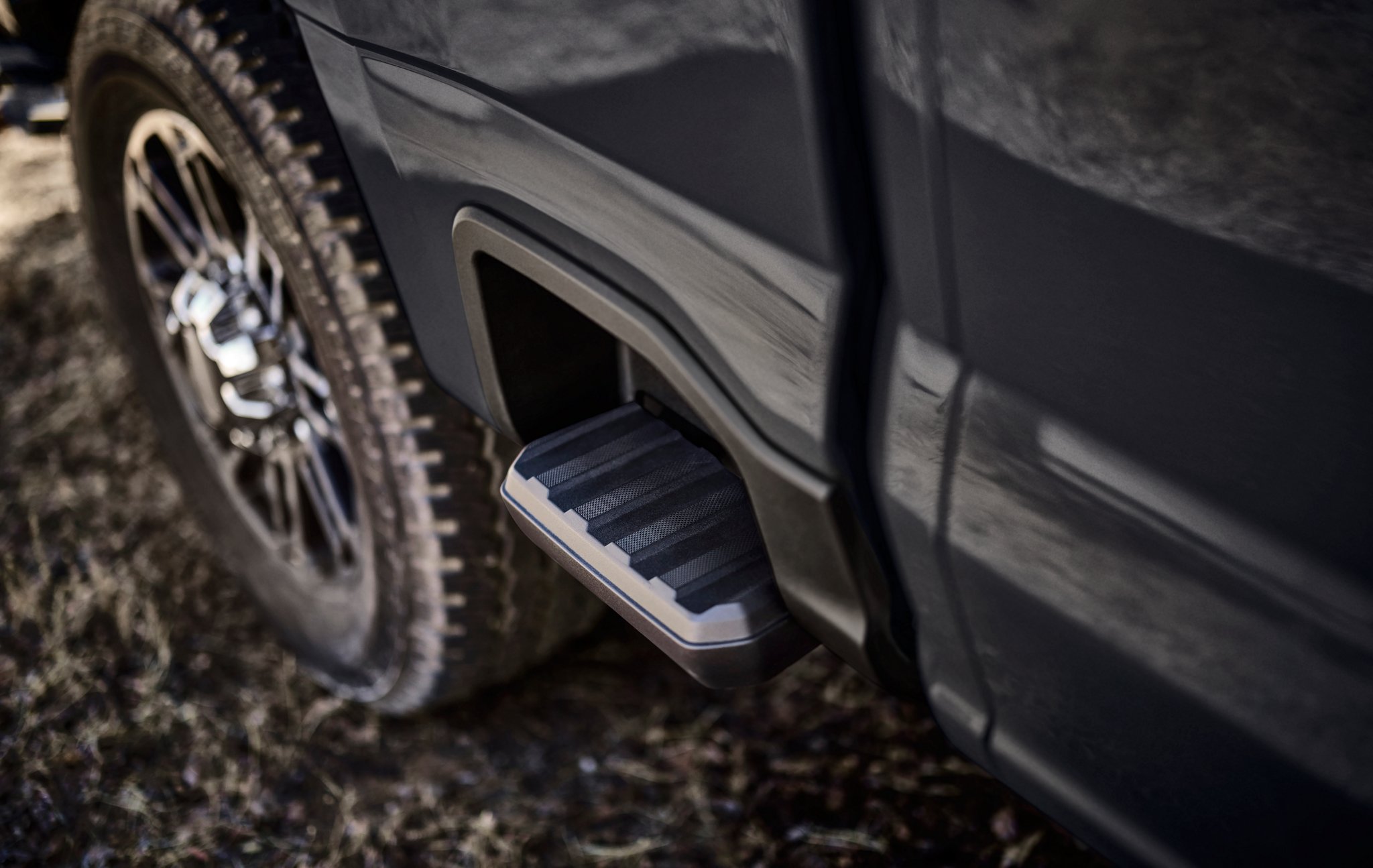 Close-up of the box side foot step