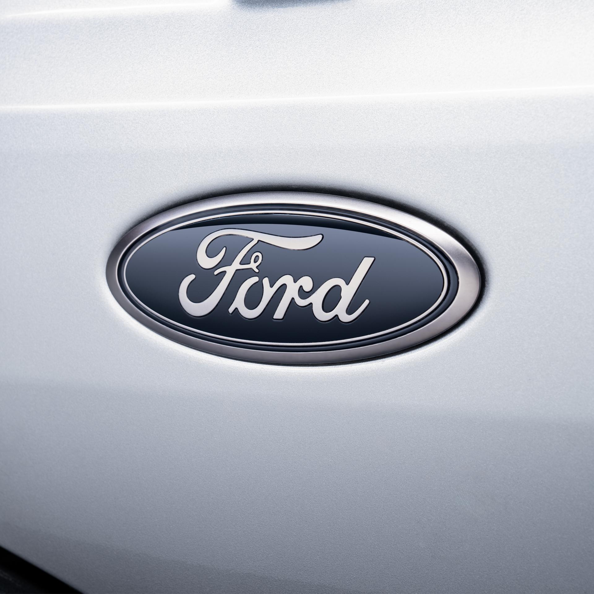 Smoked Chrome Ford Oval