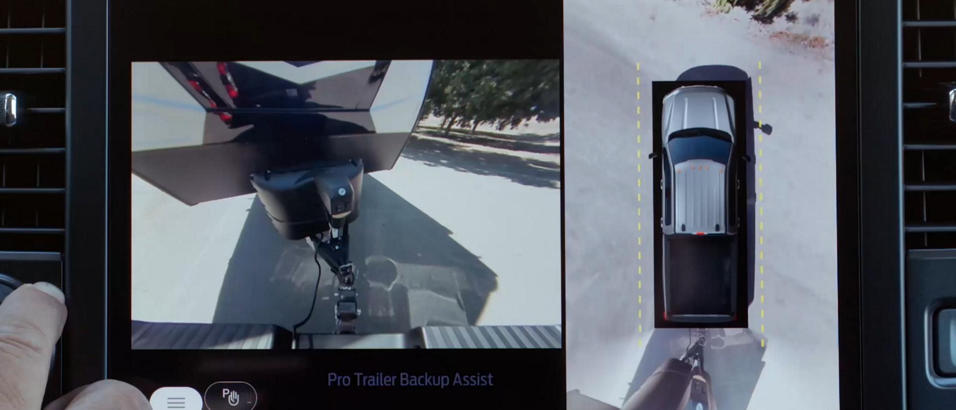 Close-up on the center display while using the Pro Trailer Backup Assist™ feature