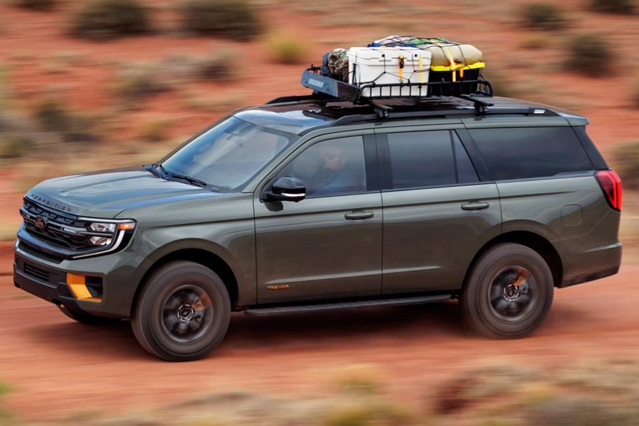 2025 Ford Expedition® being driven on a dirt trail.