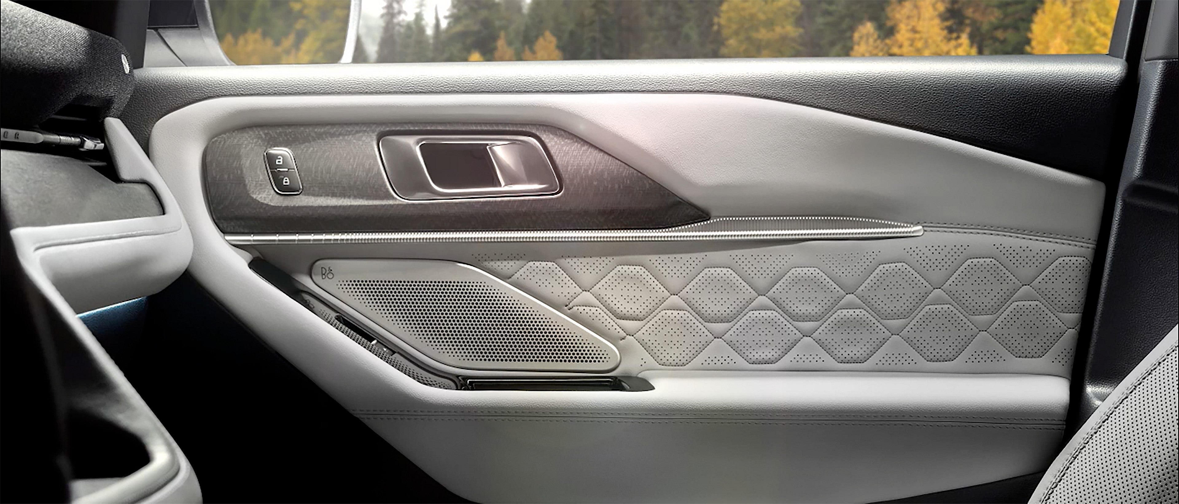 2026 Ford Explorer, thumbnail 4