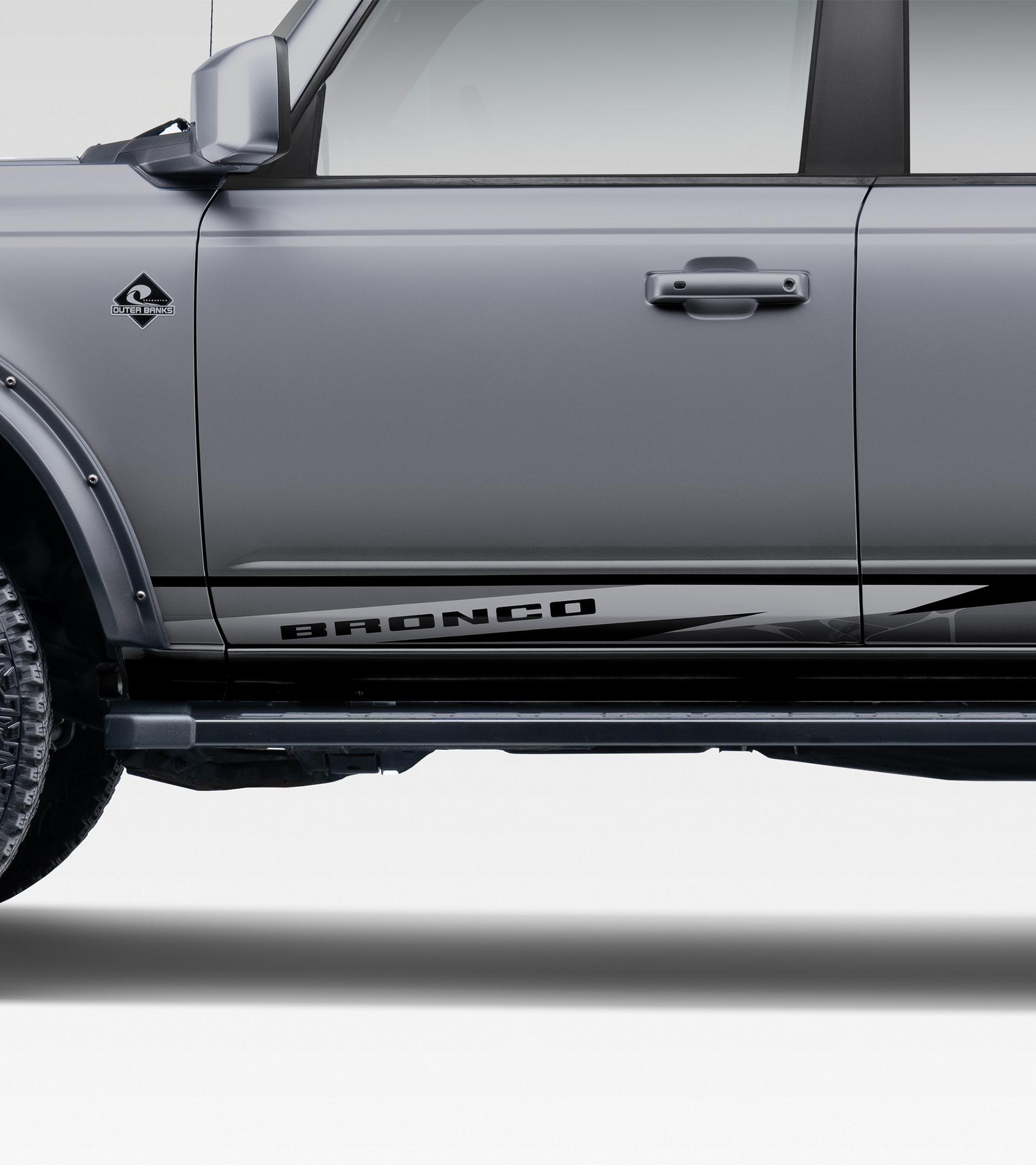 Geometric Bronco Rocker Graphic