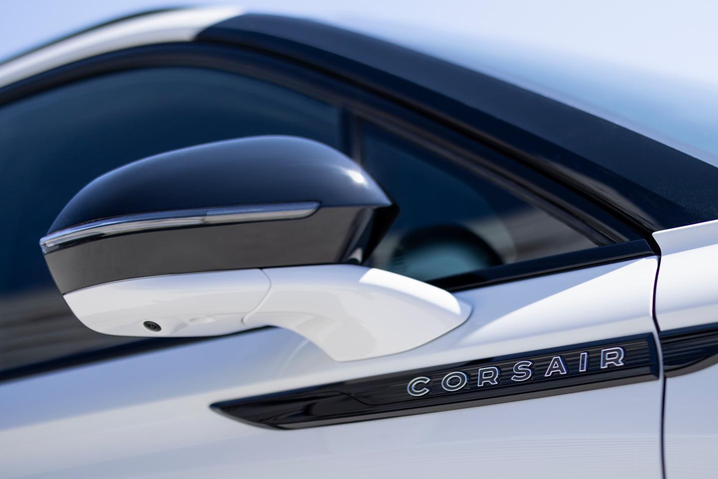 The autofold sideview mirror of a 2025 Lincoln Corsair® Reserve model is shown in its extended position