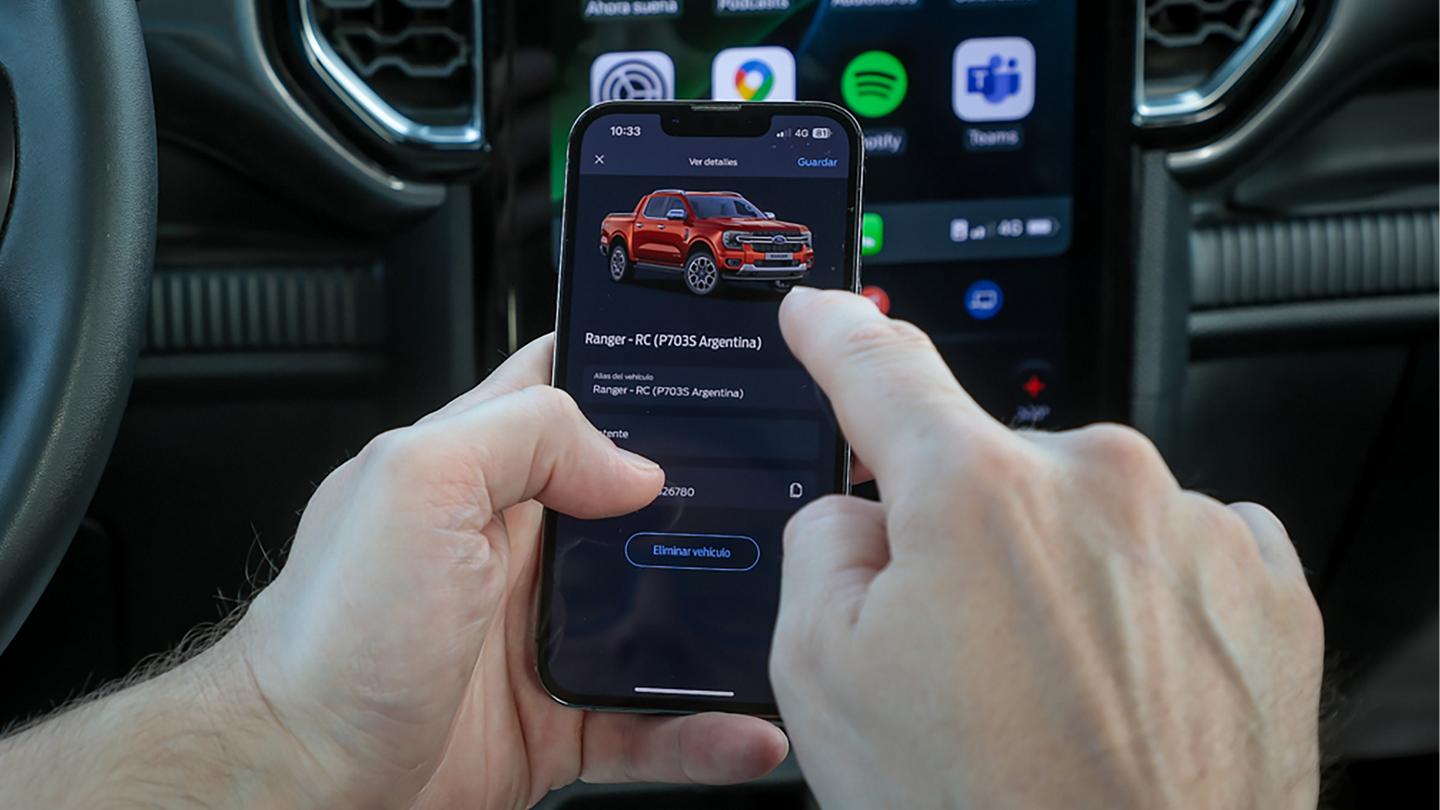 Ford Ranger con comandos remotos controlables desde el celular