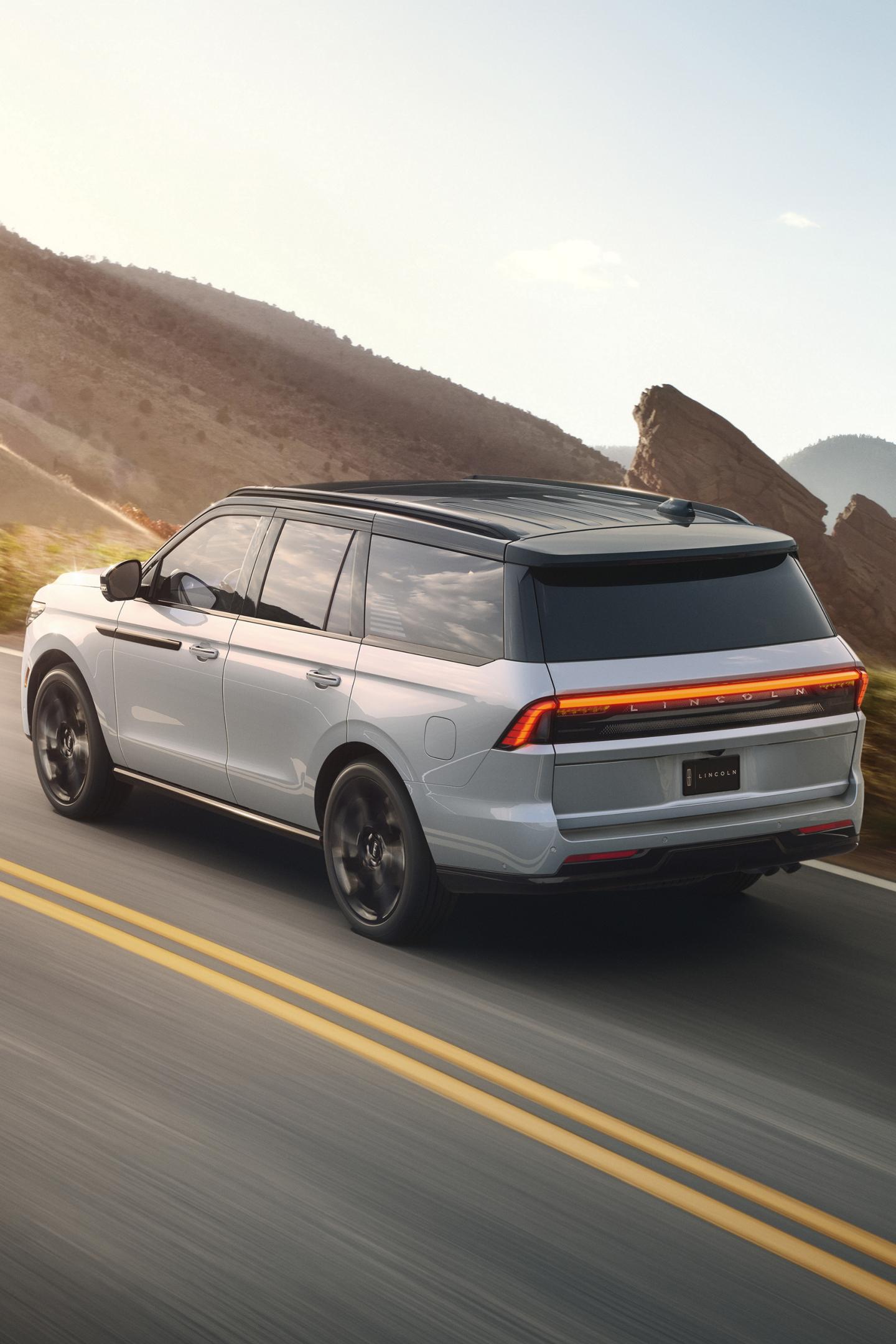 2025 Lincoln Black Label Navigator® model with available Black Label Special Edition package