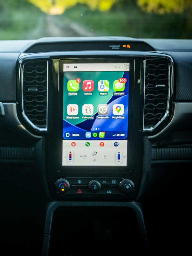 Interior de Ford Ranger XLT 4x4