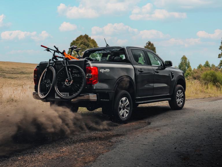Ford Ranger con accesorio para cargar bicicletas