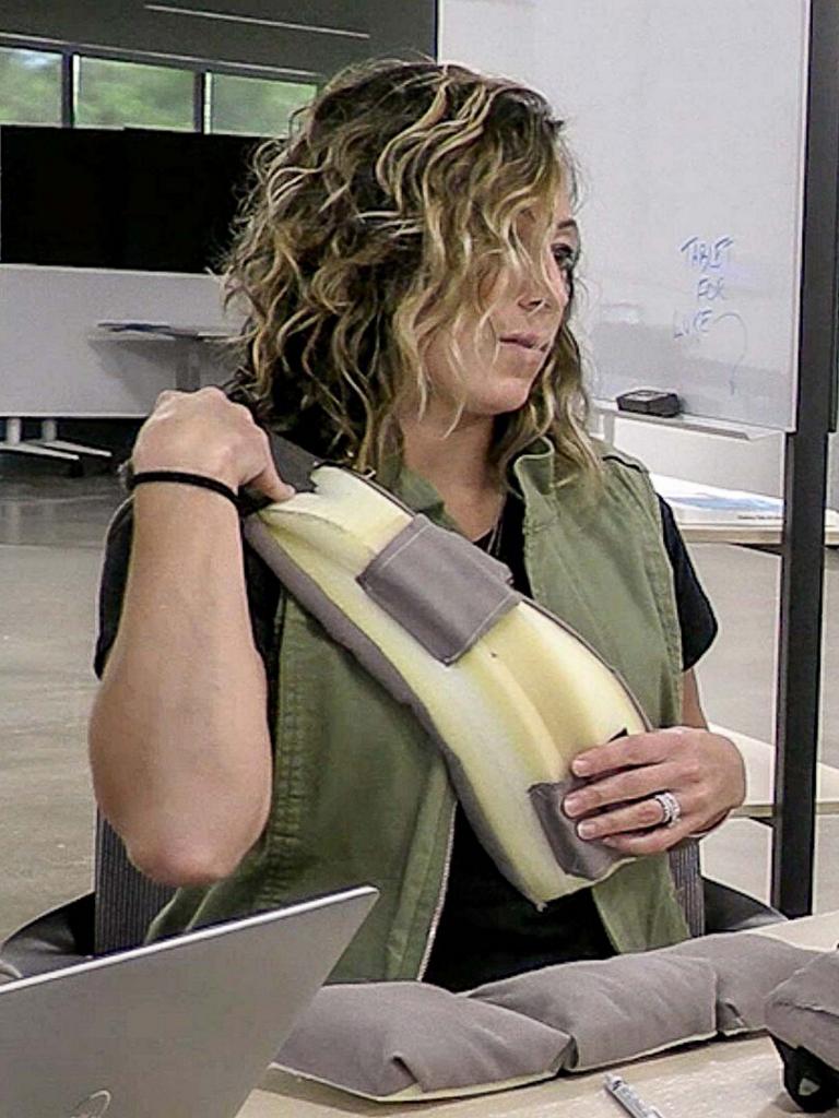  Woman testing a prototype of the Ford SupportBelt™