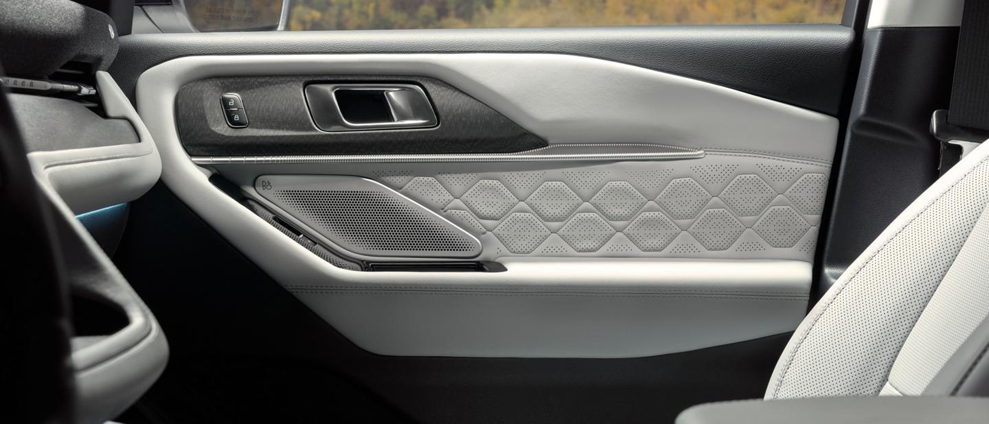 2025 Ford Explorer® Platinum® interior door