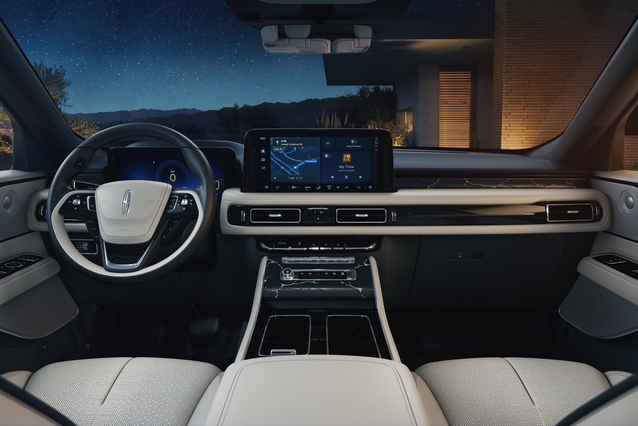 The interior of the 2025 Lincoln Aviator.