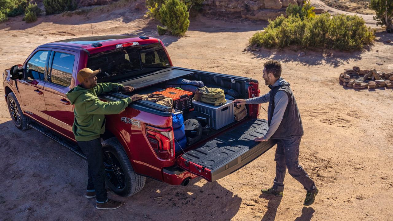 Capacidad de carga y organización en la caja de la Ford F-150