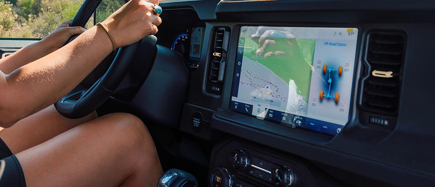 A close-up of the 12-inch center display on a Ford Bronco® SUV, showing Off-Road Status