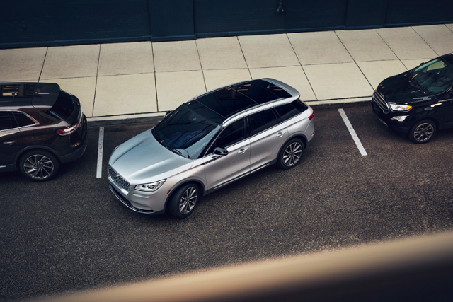 a Lincoln vehicle parallel parking is shown here 