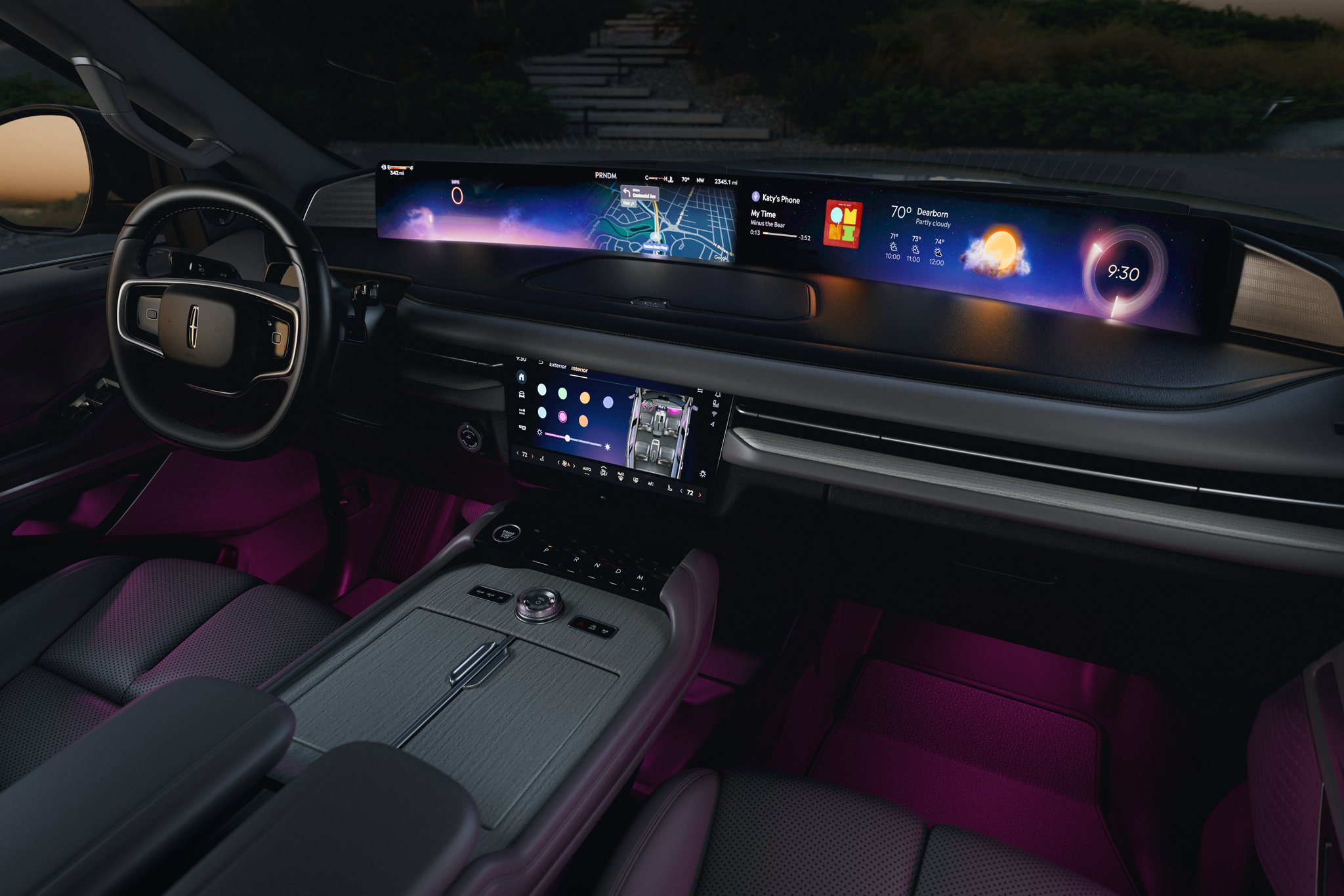 El interior de una SUV Lincoln Navigator® 2025 está lleno de luz ambiental violeta