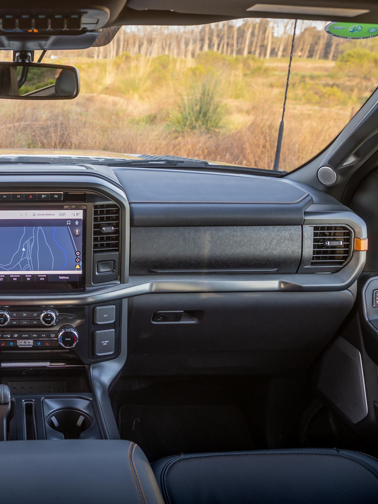 Imagen a detalle del interior de la Ford F-150
