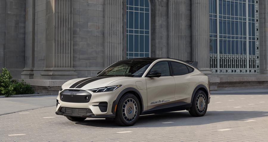 Hood and decklid stripes on the 2025 Ford Mustang Mach-E® Rally model