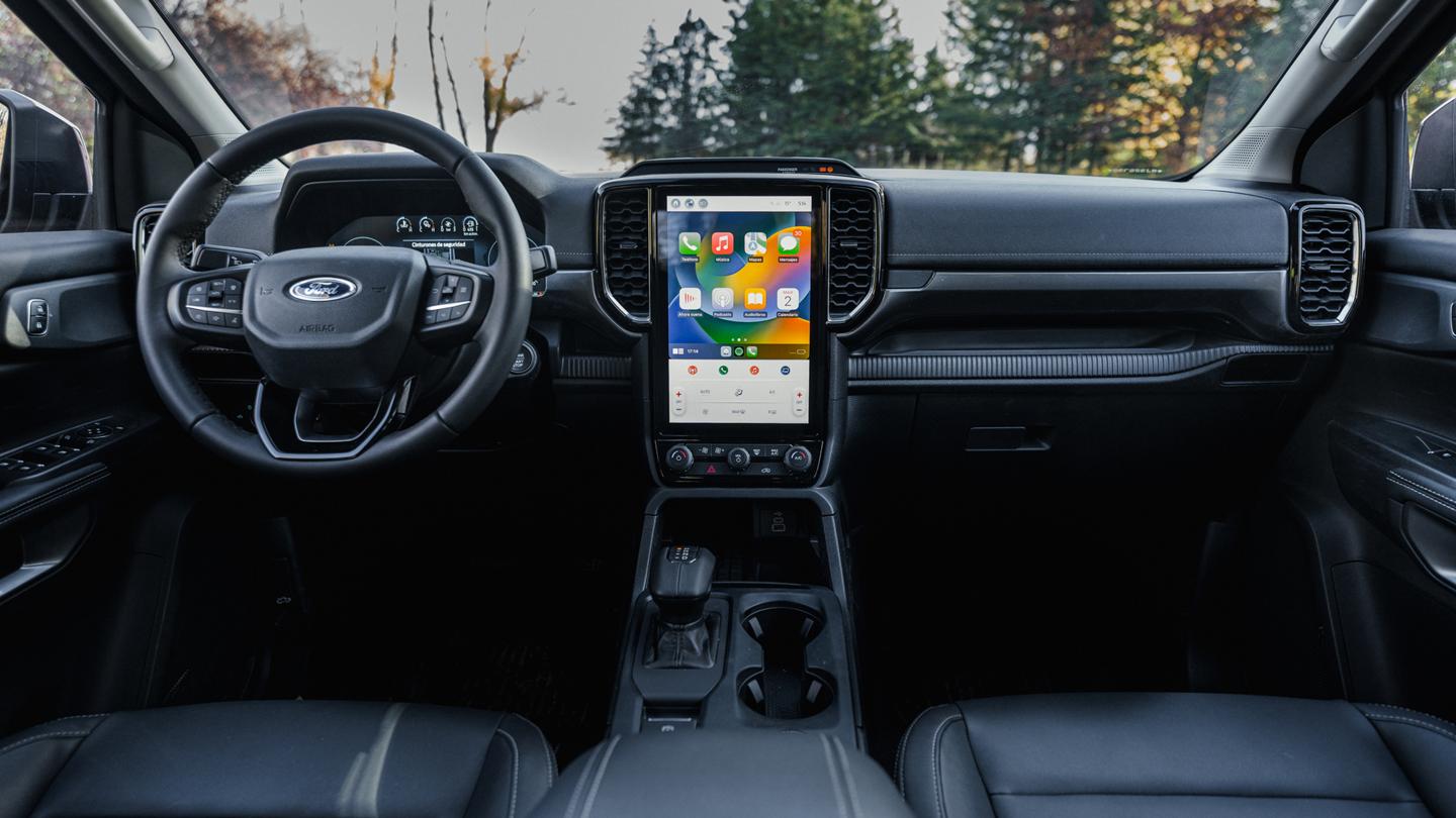 Interior de Ford Ranger Raptor