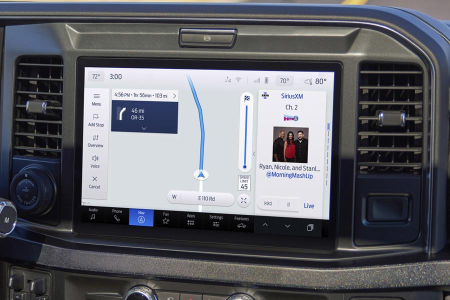 Gros plan d’un écran tactile du Ford Super Duty® 2025