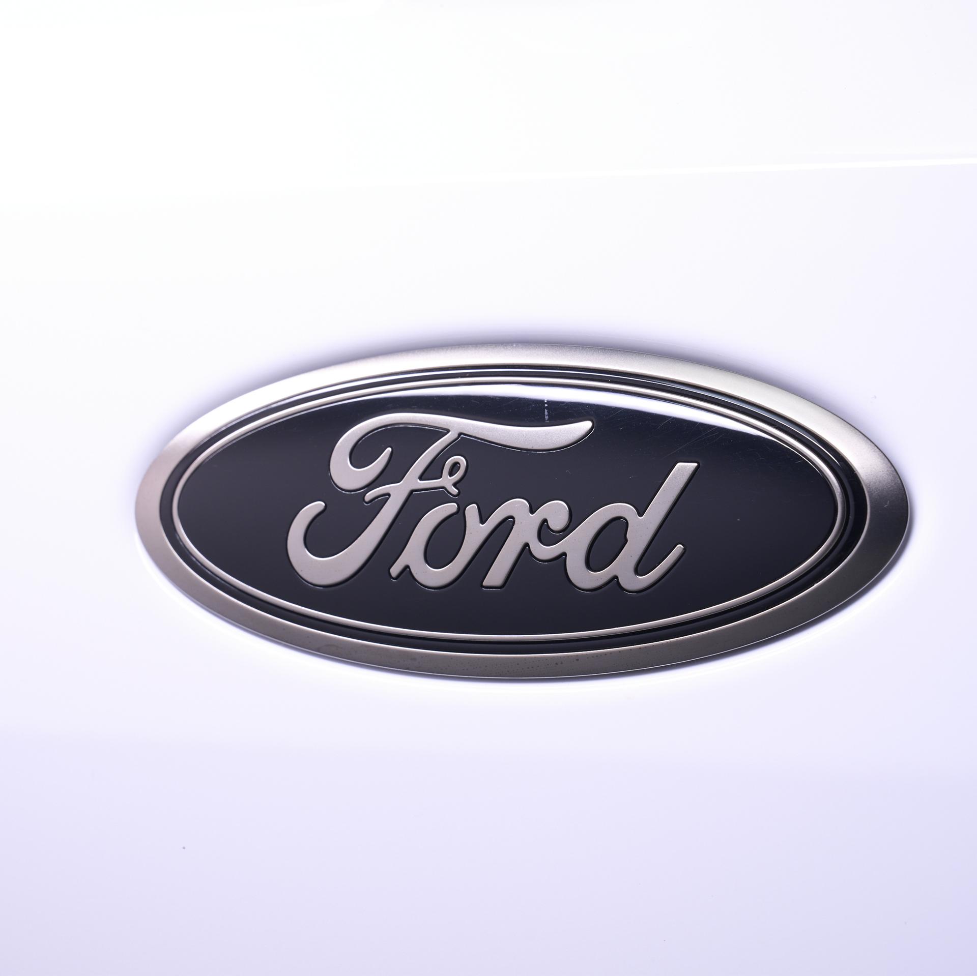 Smoked Ford Oval