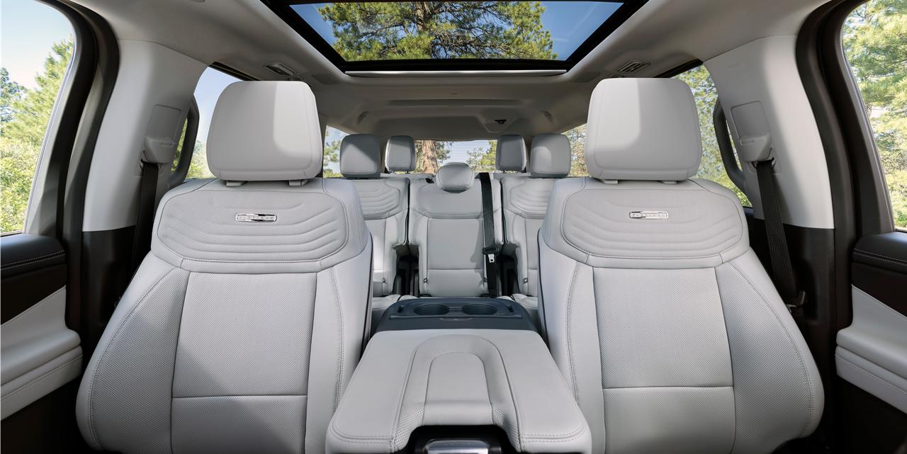 2027 Ford Expedition® Platinum® SUV interior