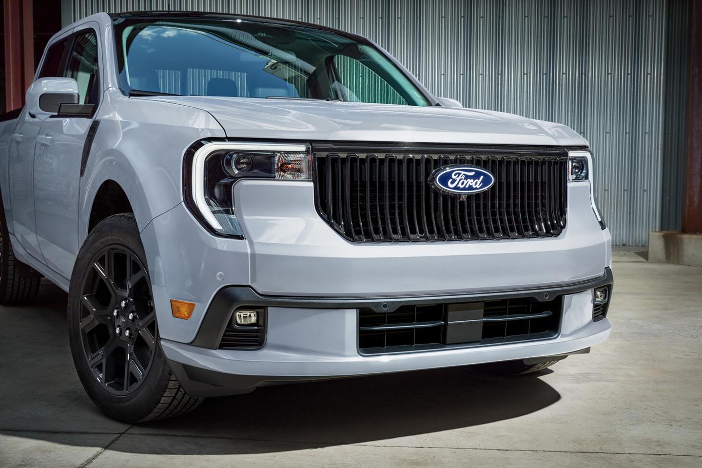 Close-up of the front grille of a 2026 Ford Maverick Lobo™ parked