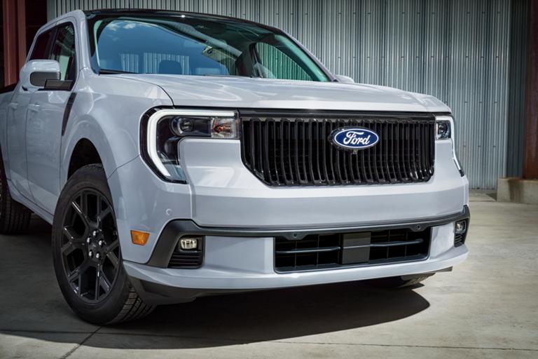 Close-up of the front grille of a 2026 Ford Maverick Lobo™ parked